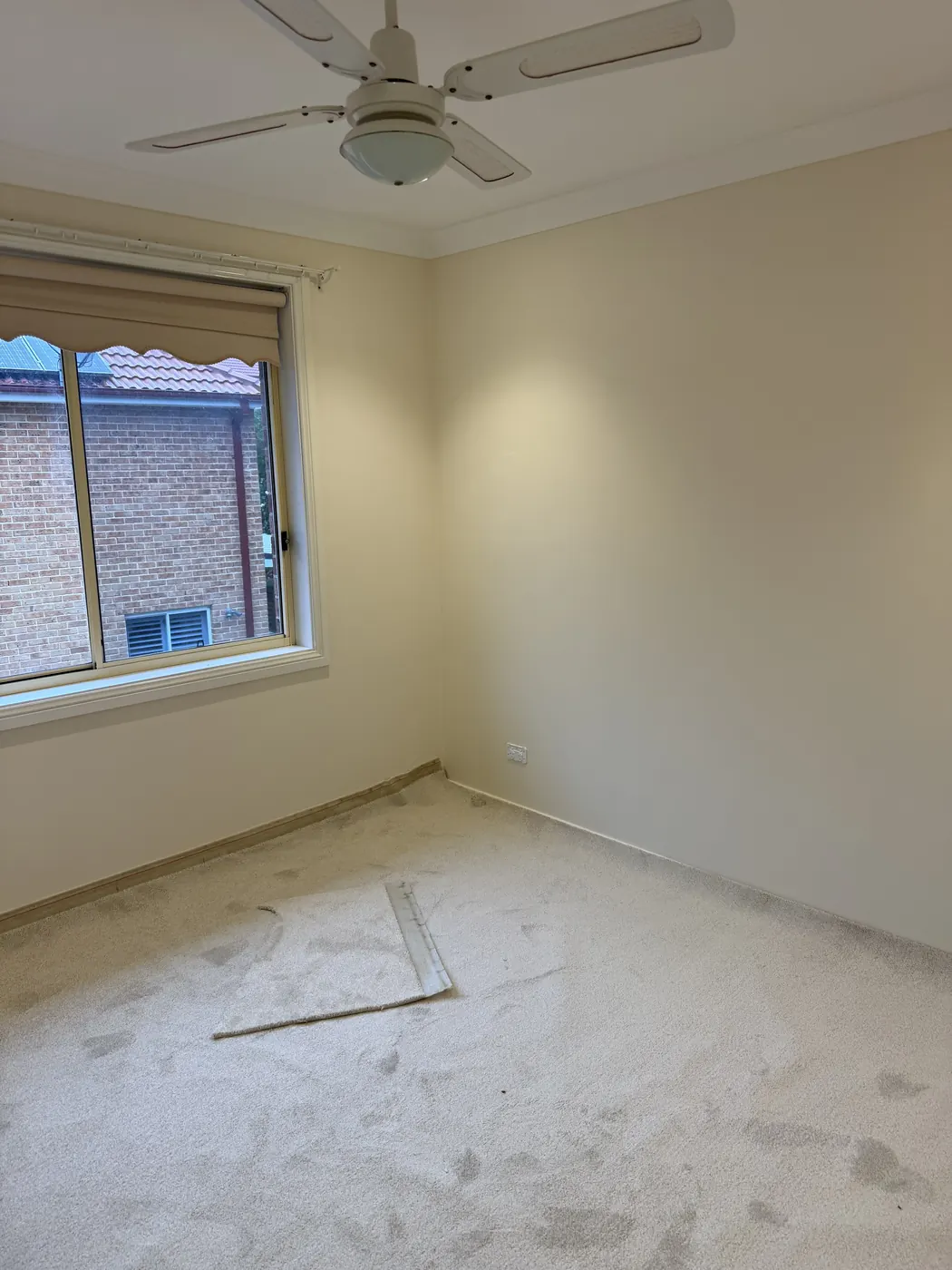 Ceiling fan installed in a bedroom
